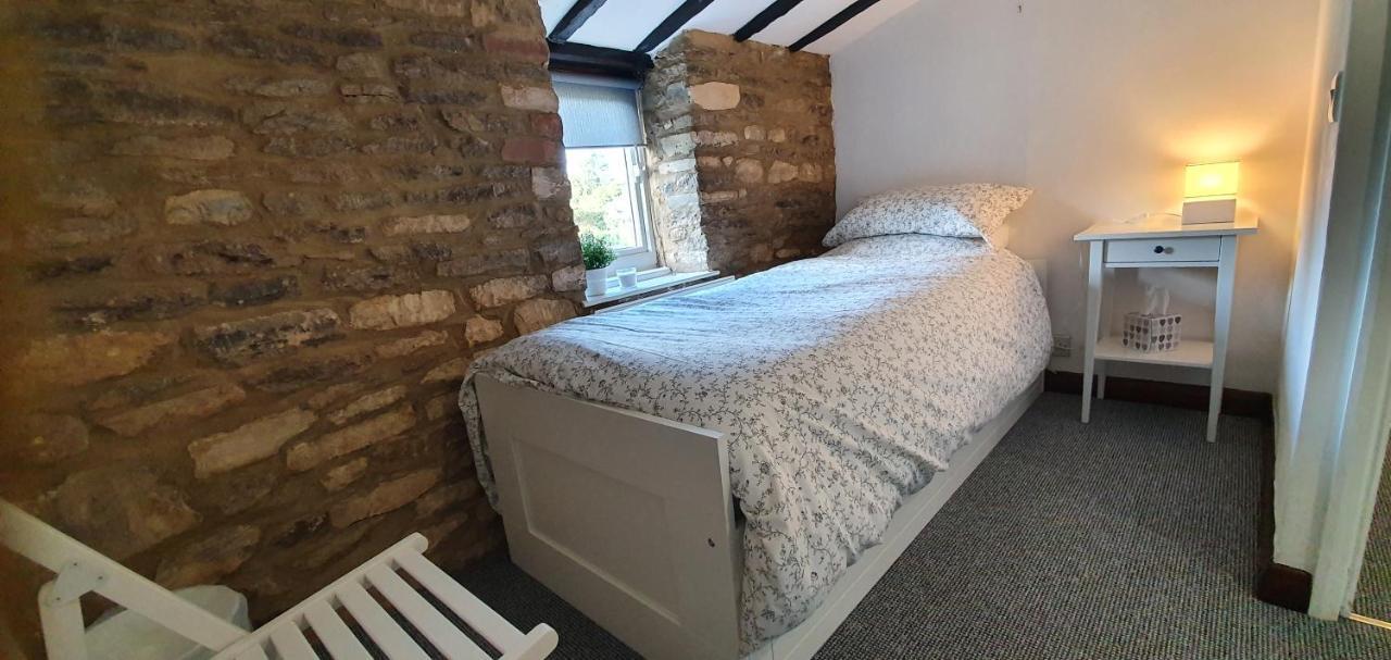 Quirky Cottage - Dogs Welcome Corsham Exterior foto